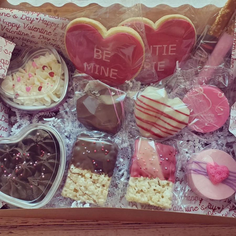 Valentine sampler box with heart cookies, dipped Oreos, cake pops and Rice Krispie treats